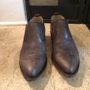 Frye Billy Shootie, size 7
